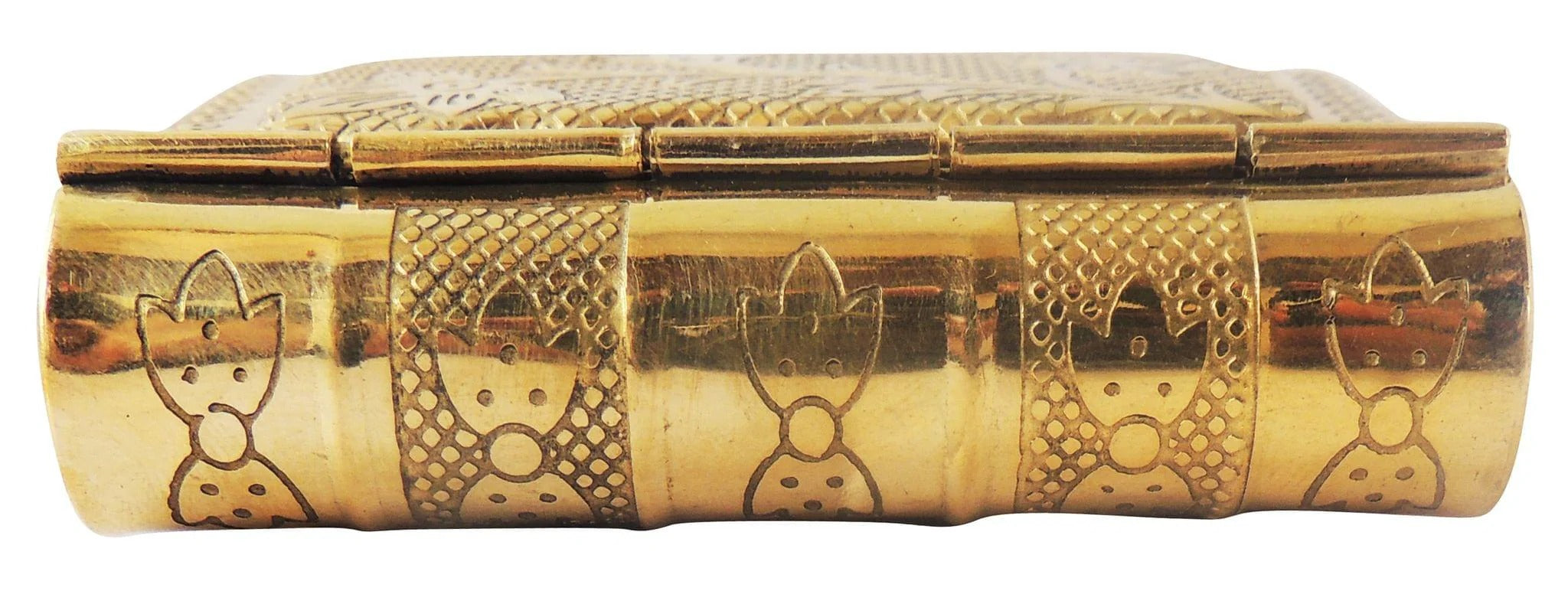 Brass Pan Dan - Handcrafted Traditional Betel Leaf Box for Home and Gifting